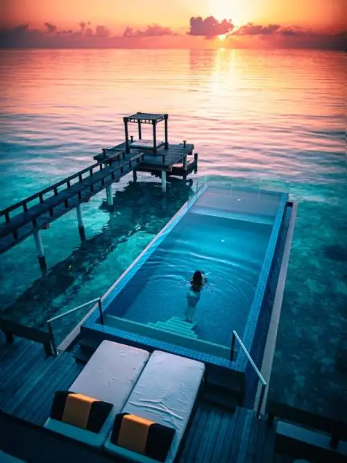 Angsana Velavaru In-Ocean Villas wallpaper