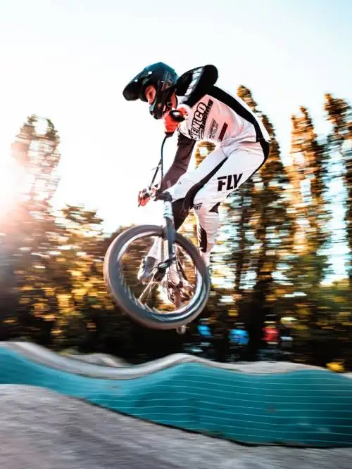 Bike jump wallpaper
