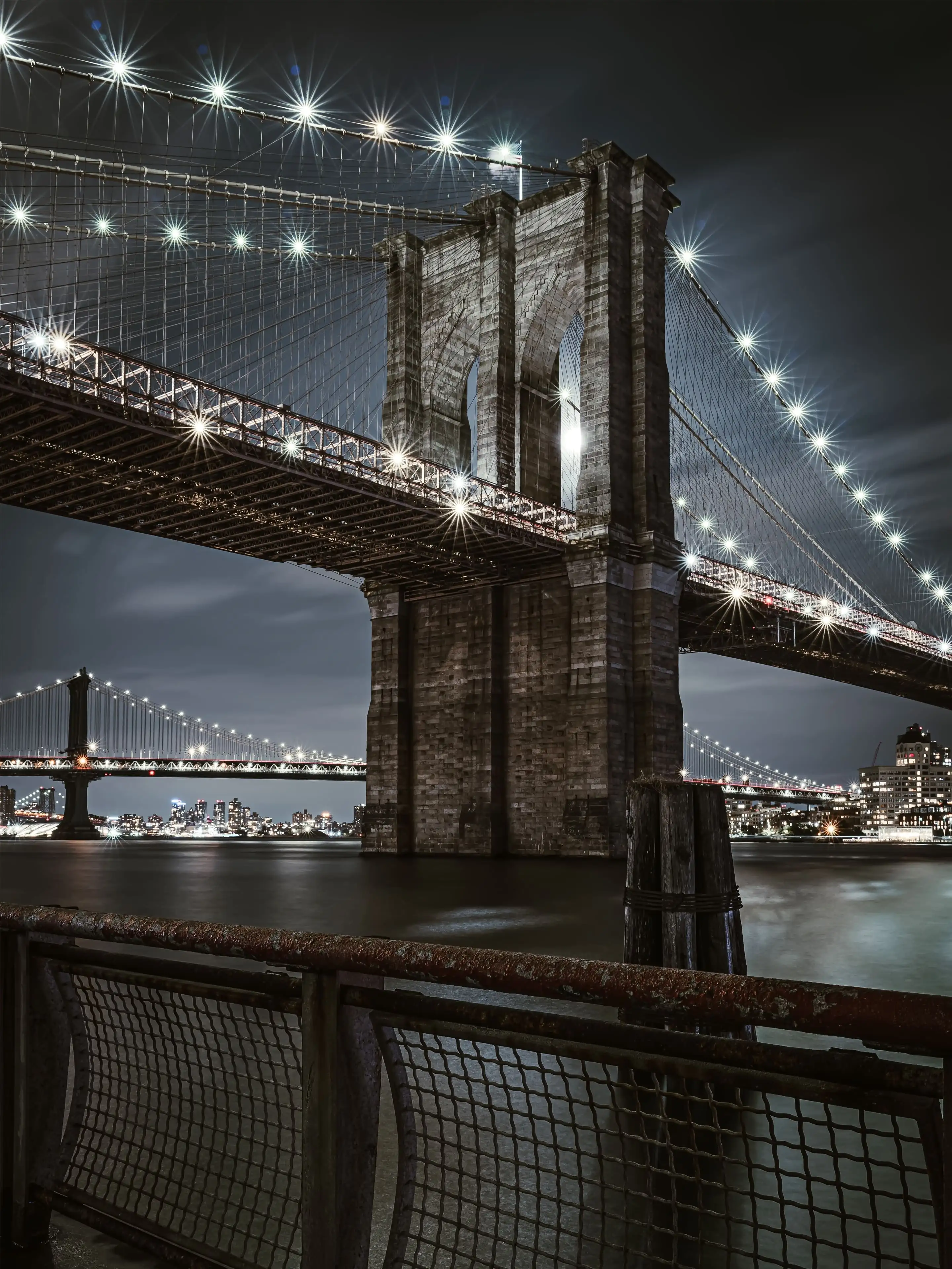 View of Brooklyn Bridge and New York City 6K wallpaper download