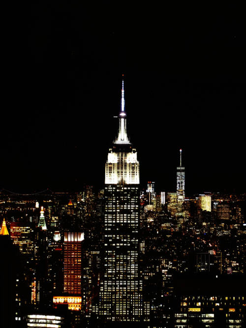 Empire State Building wallpaper for mobiles and tablets