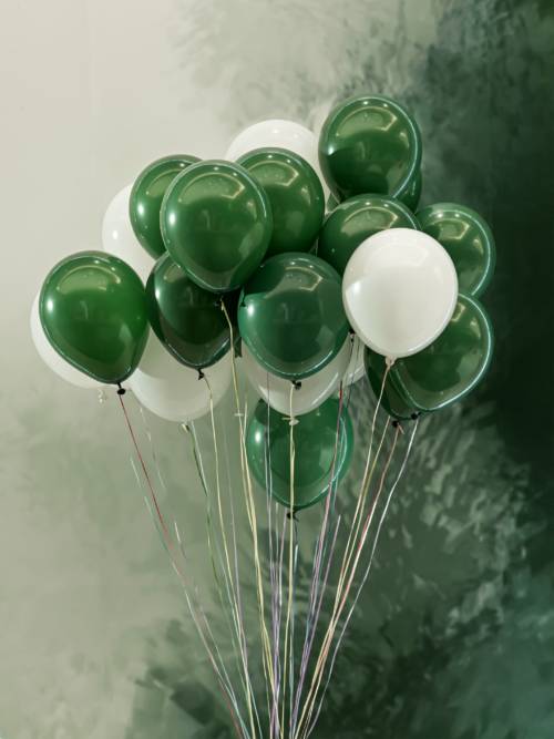 Green and white balloons wallpaper