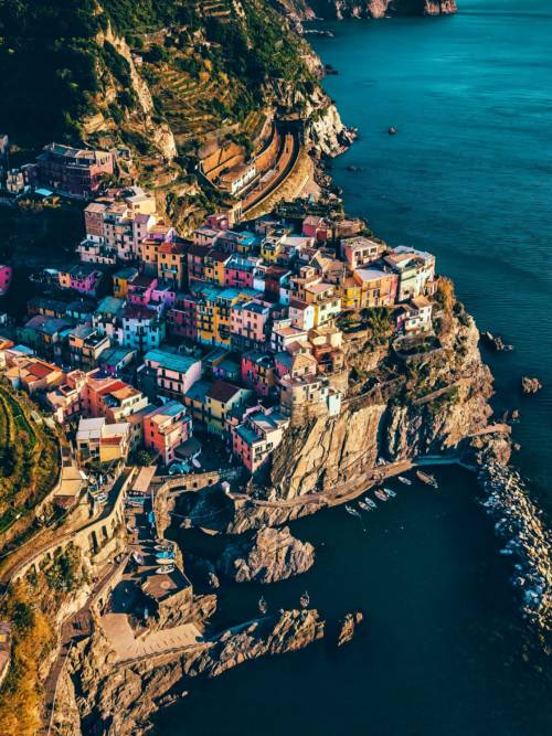 Manarola wallpaper for mobiles and tablets