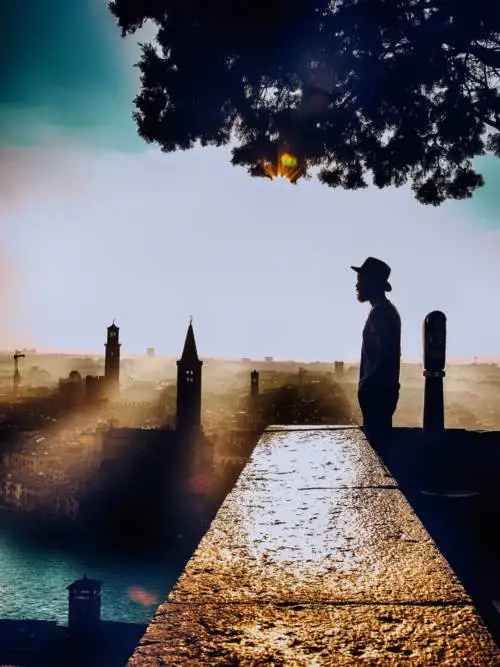 Person in the light wallpaper