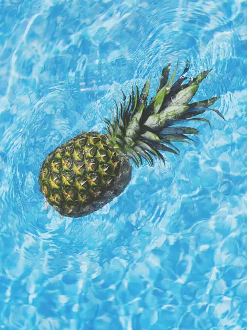 Pineapple in the water wallpaper