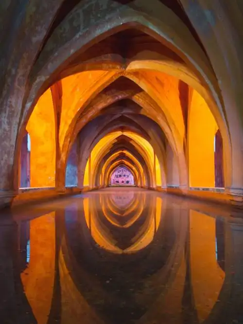 Reflected architecture wallpaper