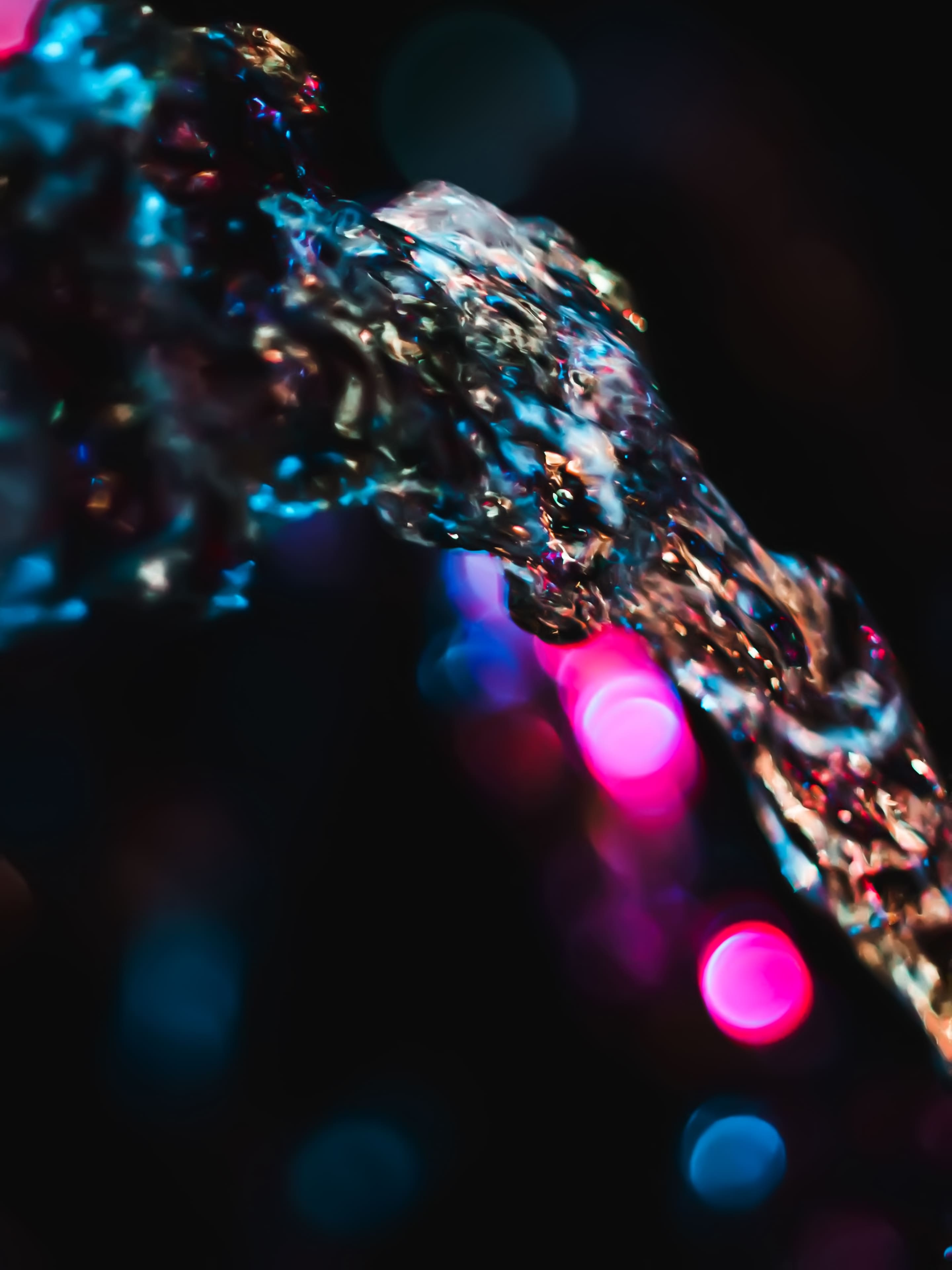 ▷ Fondo de pantalla de Luces reflejadas en el agua 📱 | Wallery