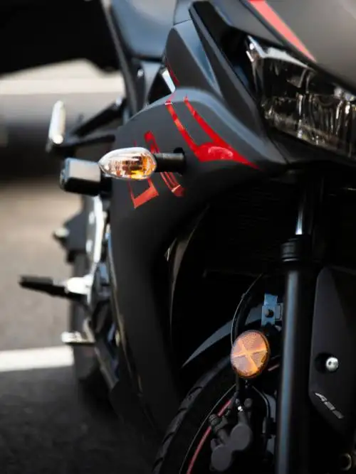 Yamaha R3