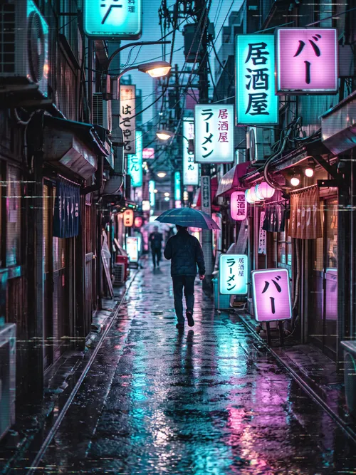 Neonlichter in Regnerischer Gasse