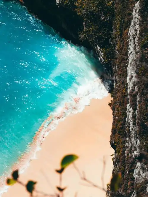 Wave breaking on the beach